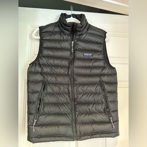 Patagonia black puffer vest